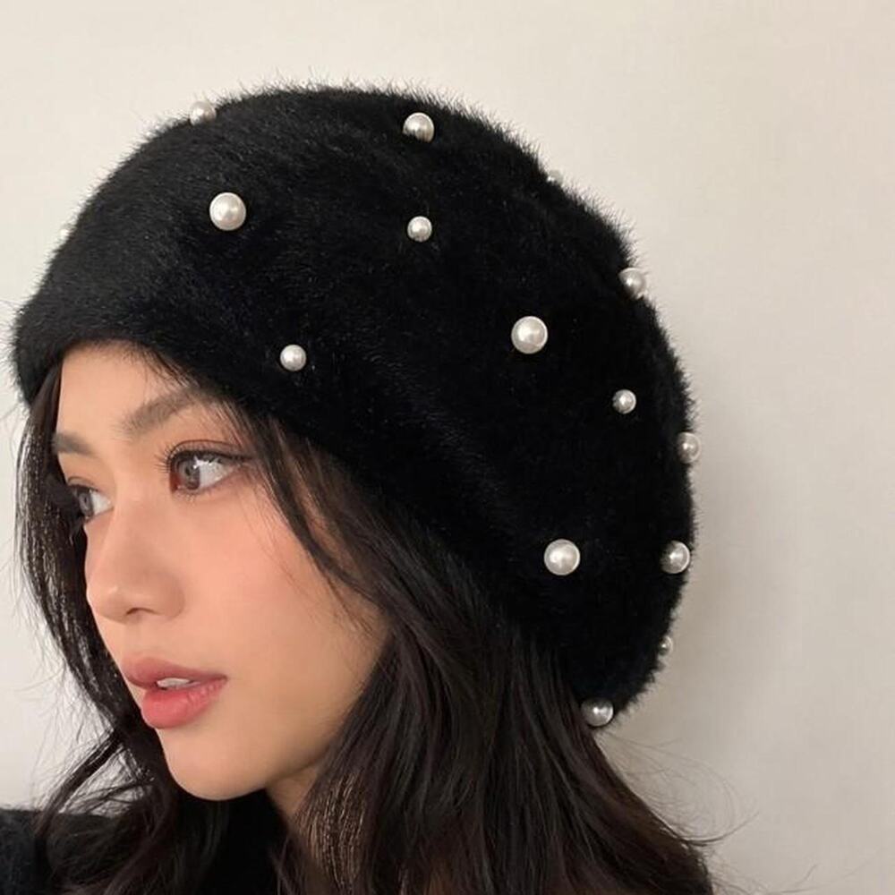 Black faux fur pearl hat